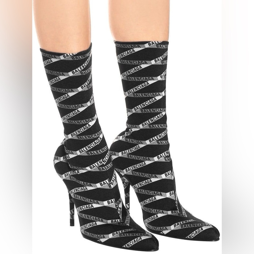 Balenciaga Monochrome Logo Women's Socks heels